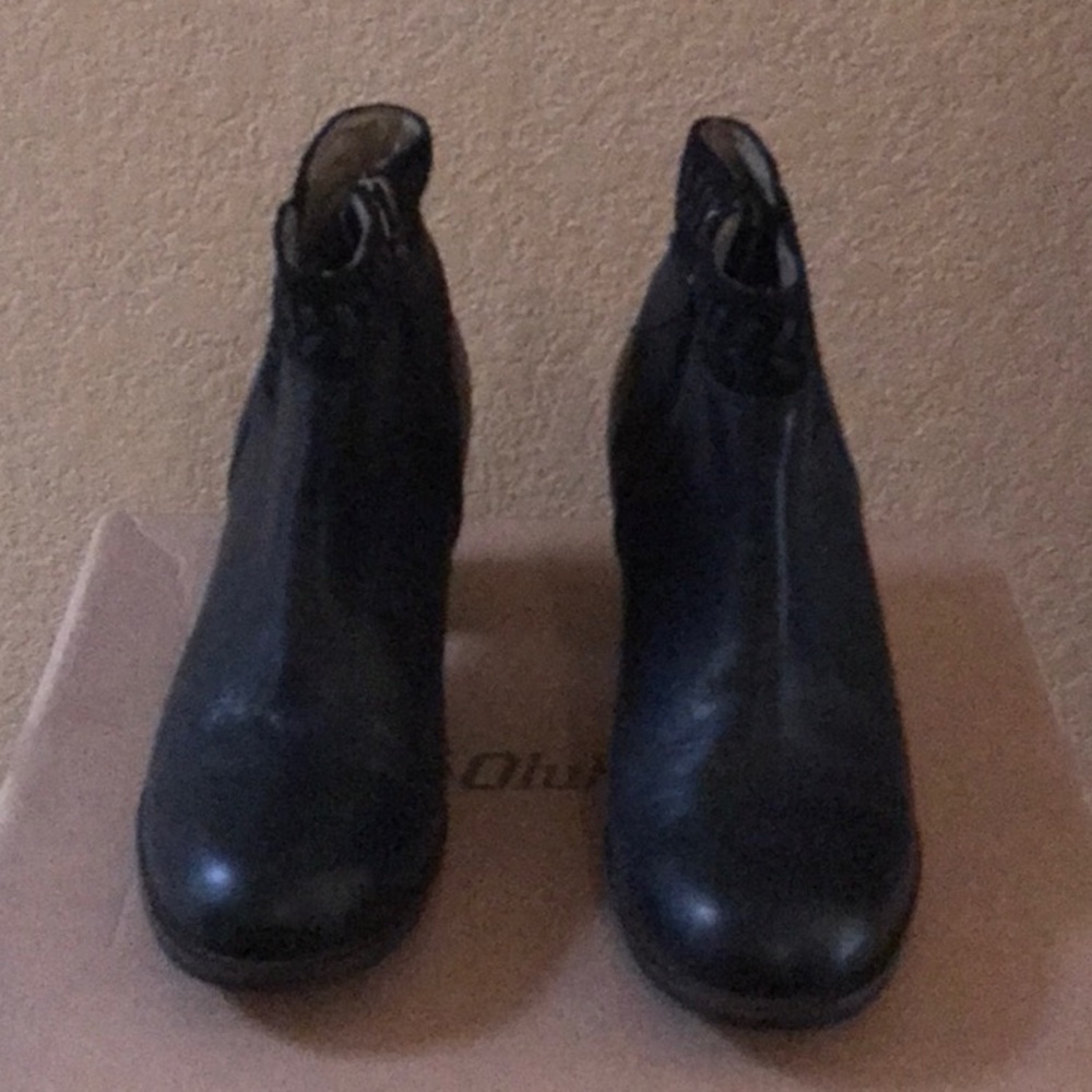 Olukai Women’s Black Booties